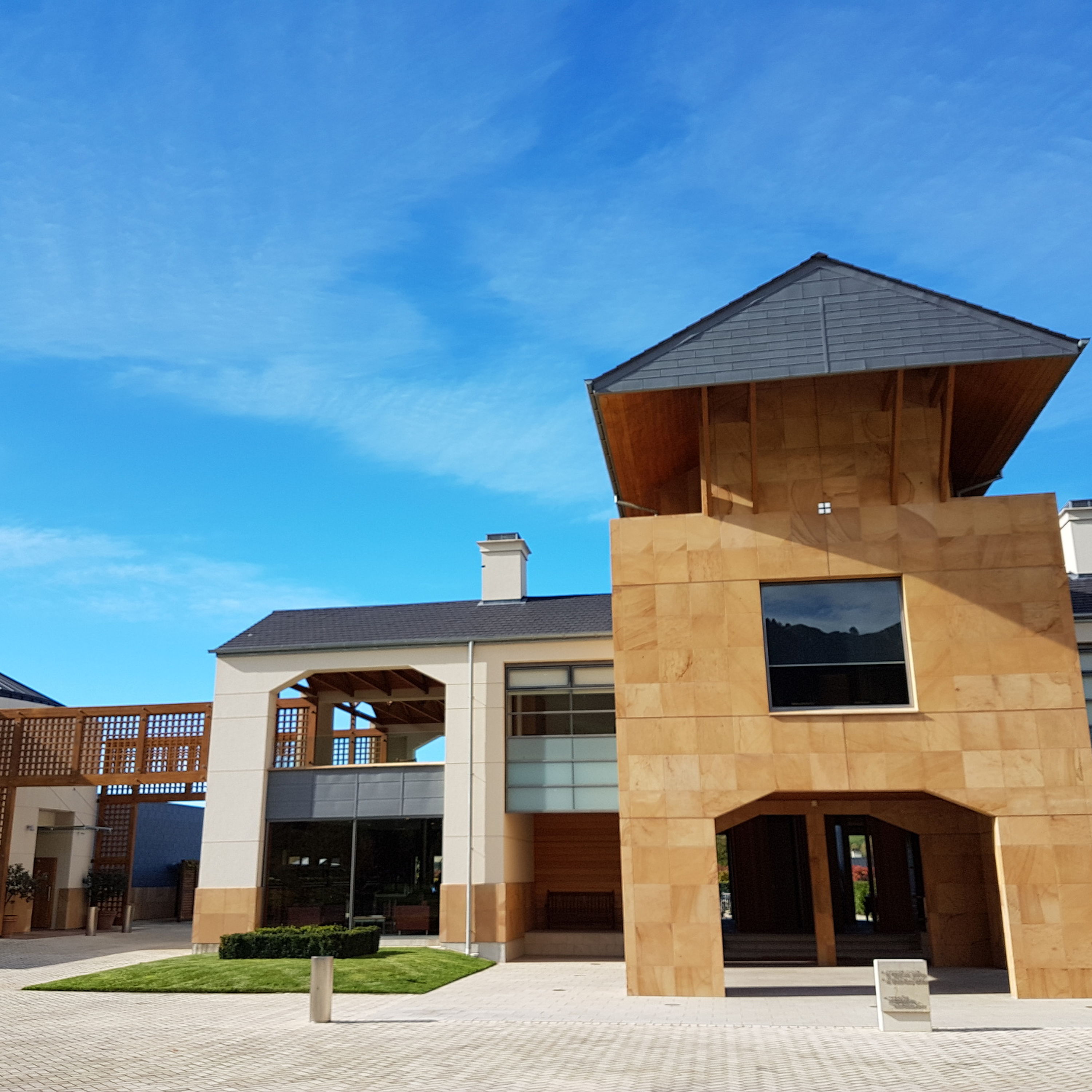 Cladding- Natural & Kiln Fired- Sawn & Split Stone